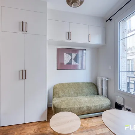 Joli Studio Au Coeur Des Epinettes, 17E Apartment *