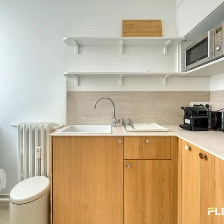Apartment Joli Studio Au Coeur Des Epinettes, 17E
