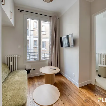 Joli Studio Au Coeur Des Epinettes, 17E * Paris
